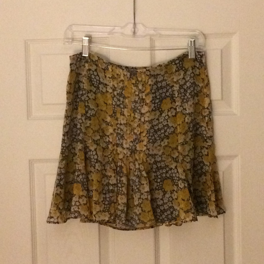 Zara soft yellow floral mini skirt